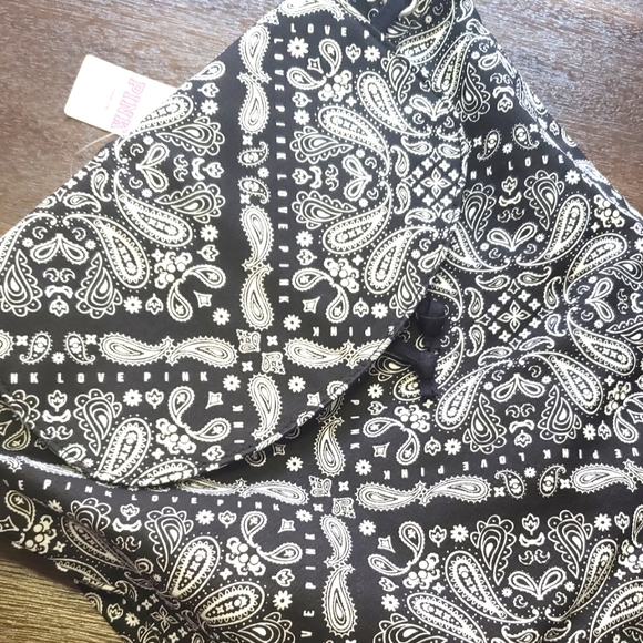 New Victoria's Secret Black & White Bandana Backpack Purse - Picture 5 of 8